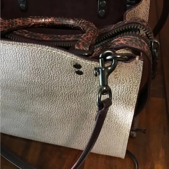 Coach Rogue 25 with exotic snakeskin - Picture 4 of 14